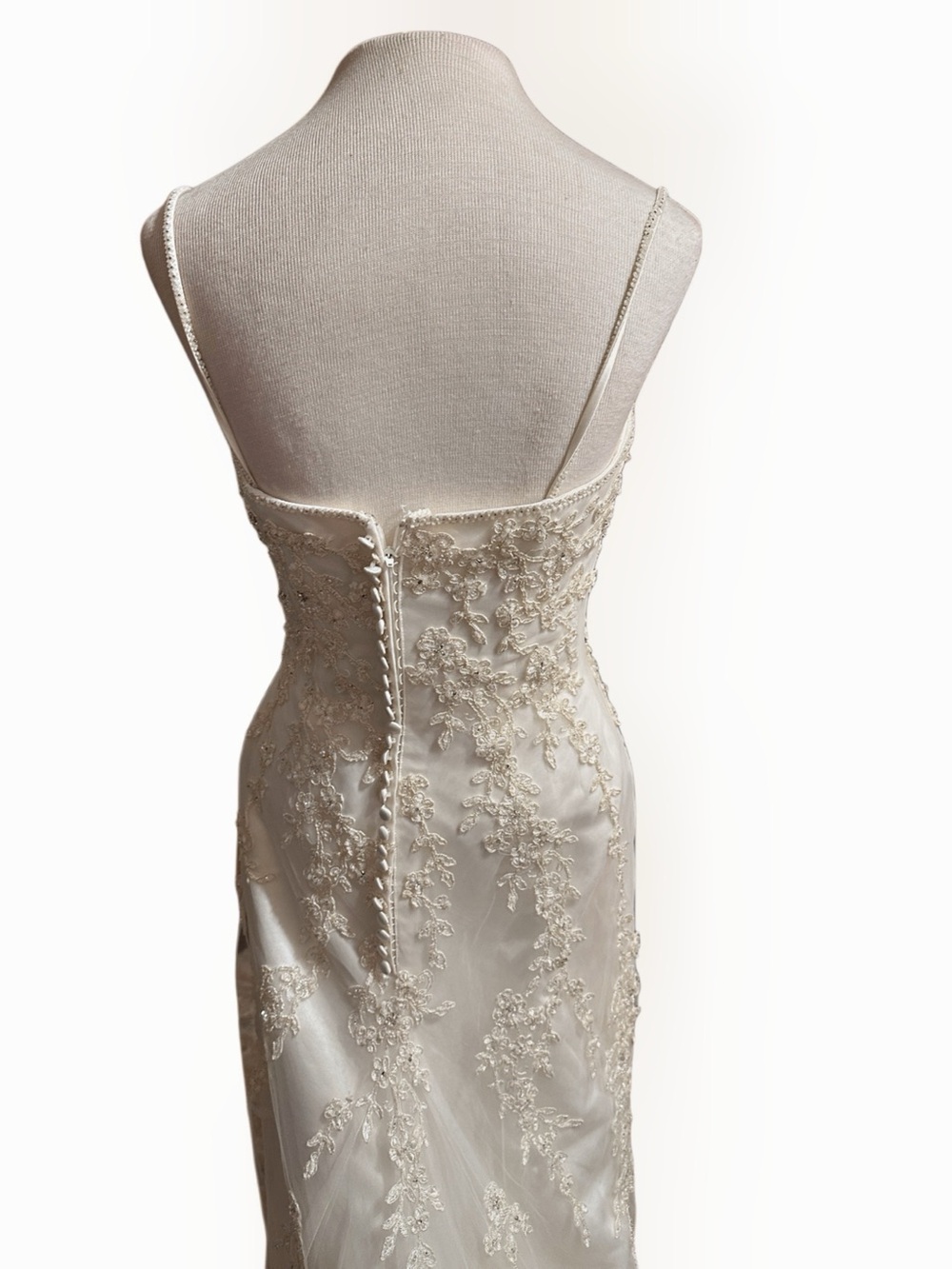 Anjolique Professional Design Ivory Beaded Lace Mermaid Wedding Dress Size 8 - Picture 5 of 13